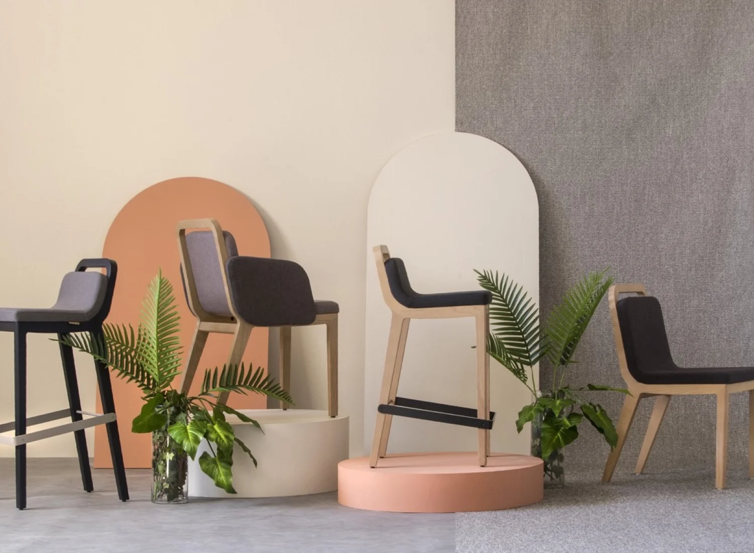 Iris Chair